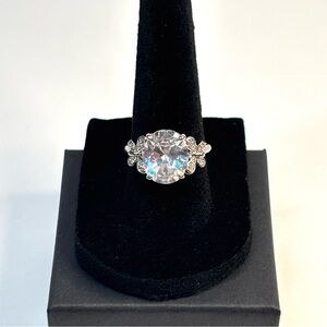18k white gold-plated butterfly sparkler ring